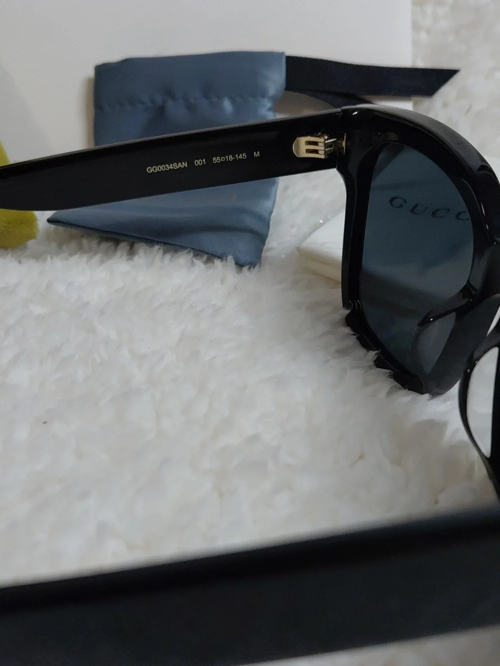 Gucci bold square